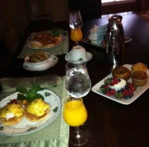 Breakfast in the suite at Lynfred Winery. Photo by J Jacobs)